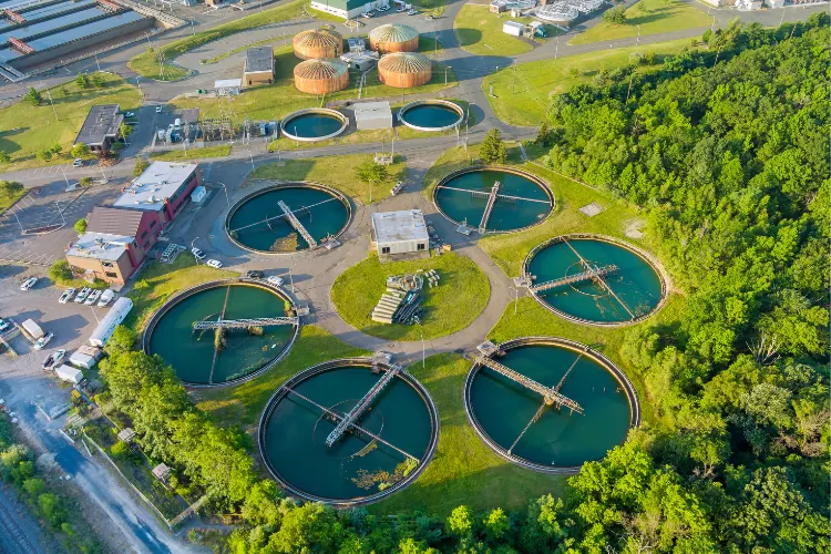 Decantadores de una planta de tratamiento de agua